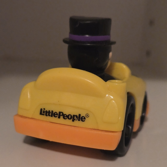 Little People DC Super Hero Friends Penguin Wheelie Duck Car - Picture 4 of 8